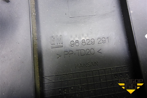 Накладка на торпедо (боковая левая) (96829291) для Chevrolet Cruze c 2009-2015г (Круз)