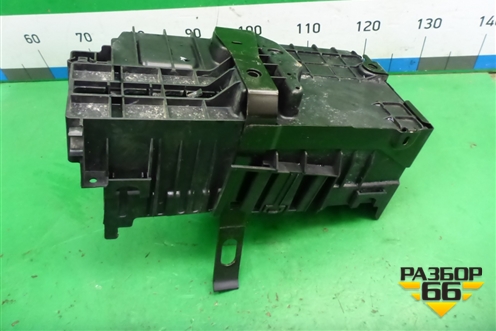 Ящик под аккумулятор (13354420) для Chevrolet Cruze c 2009-2015г (Круз)