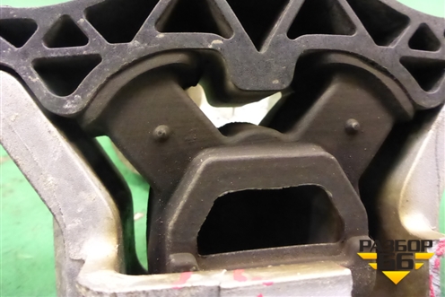 Опора КПП левая (АКПП) (13248552) для Chevrolet Cruze c 2009-2015г (Круз)