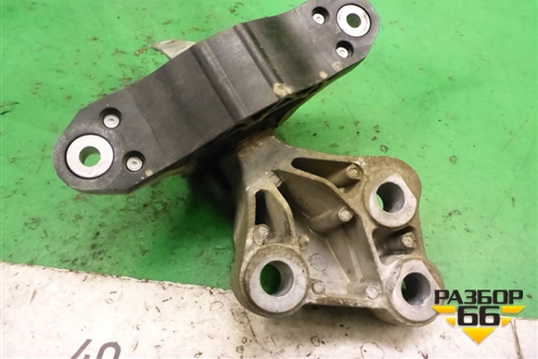 Опора КПП левая (АКПП) (13248552) для Chevrolet Cruze c 2009-2015г (Круз)