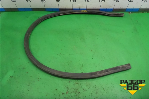 Уплотнитель капота (на решётку стеклоочистителей) для Chevrolet Cruze c 2009-2015г (Круз)