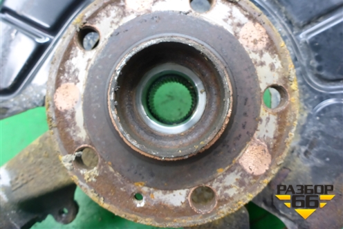 Кулак поворотный передний левый для Skoda Yeti с 2009г (Етти)