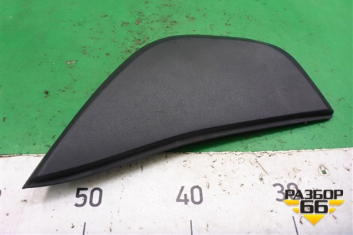 Накладка на торпедо (боковая правая) (847664L000) для Hyundai Solaris с 2010-2016г (Солярис)