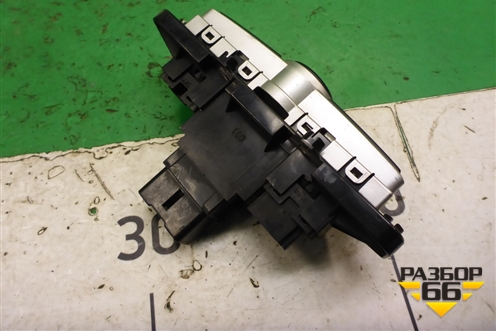 Кнопка аварийной сигнализации (39F1A01110) для Hyundai Solaris с 2010-2016г (Солярис)