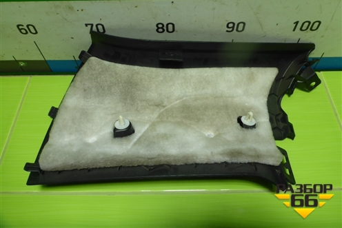 Обшивка стойки задняя верхняя левая (задняя часть) (A1666900525) для Mercedes Benz ML-Klass W166 c 2011г (МЛ)