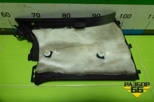 Обшивка стойки задняя верхняя правая (задняя часть) (A1666900625) для Mercedes Benz ML-Klass W166 c 2011г (МЛ)