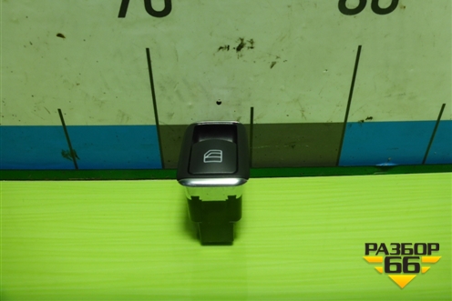 Кнопка стеклоподъёмника (A2049058102) для Mercedes Benz ML-Klass W166 c 2011г (МЛ)