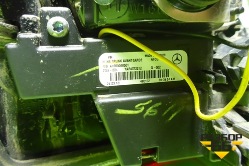 Фонарь задний внутренний правый (Led) (A1669068501) для Mercedes Benz ML-Klass W166 c 2011г (МЛ)