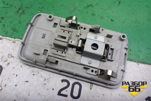 Плафон салонный центральный для Toyota Corolla (E12) с 2001-2007г (Королла 120)