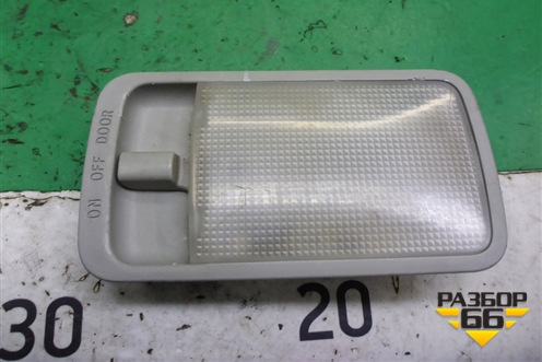 Плафон салонный центральный для Toyota Corolla (E12) с 2001-2007г (Королла 120)