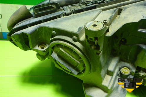 Фара левая (ксенон с блоками и лампой) (A1668207259) для Mercedes Benz ML-Klass W166 c 2011г (МЛ)