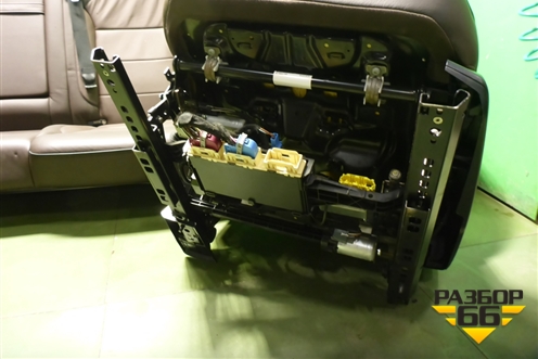 Сиденья комплект (AIR BAG электро регулировка  вентиляцией и обогревом) для Mercedes Benz ML-Klass W166 c 2011г (МЛ)