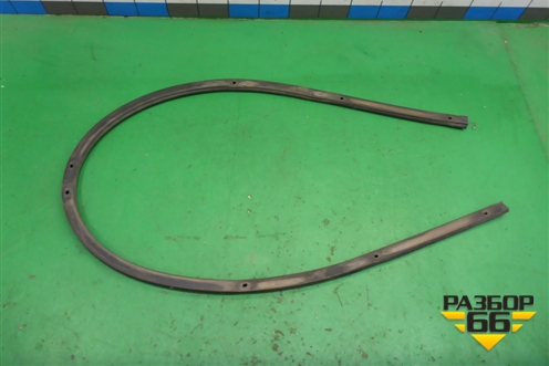 Уплотнитель капота (на решётку стеклоочистителей) для Toyota Corolla (E12) с 2001-2007г (Королла 120)