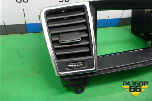 Дефлектор воздушный центральный (A1668300854) для Mercedes Benz ML-Klass W166 c 2011г (МЛ)