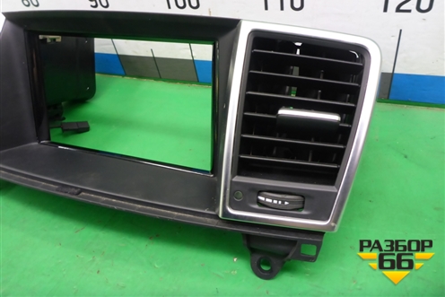 Дефлектор воздушный центральный (A1668300854) для Mercedes Benz ML-Klass W166 c 2011г (МЛ)