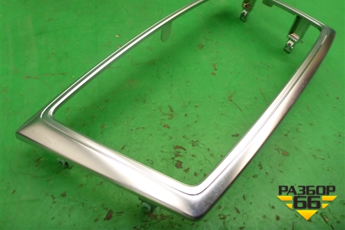 Рамка магнитолы (A1666801917) для Mercedes Benz ML-Klass W166 c 2011г (МЛ)