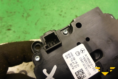 Переключатель режимов подвески (A1669051351) для Mercedes Benz ML-Klass W166 c 2011г (МЛ)