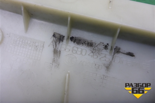 Обшивка стойки центральная верхняя правая (A1666904625) для Mercedes Benz ML-Klass W166 c 2011г (МЛ)