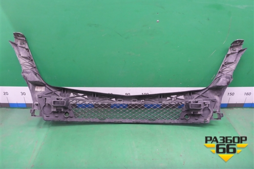 Решетка в передний бампер центральная (A1668850065) для Mercedes Benz ML-Klass W166 c 2011г (МЛ)