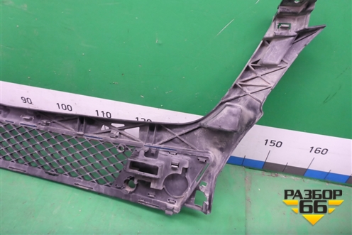 Решетка в передний бампер центральная (A1668850065) для Mercedes Benz ML-Klass W166 c 2011г (МЛ)