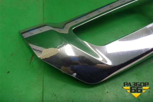 Накладка переднего бампера центральная (A1668808540) для Mercedes Benz ML-Klass W166 c 2011г (МЛ)