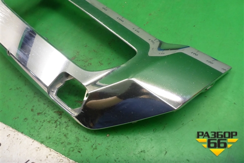 Накладка переднего бампера центральная (A1668808540) для Mercedes Benz ML-Klass W166 c 2011г (МЛ)