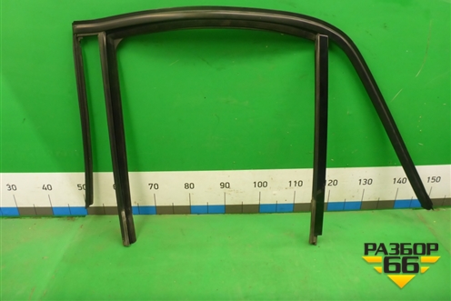 Уплотнитель стекла двери задней левой (A1667350925) для Mercedes Benz ML-Klass W166 c 2011г (МЛ)