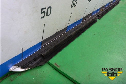 Накладка стекла заднего правого для Mercedes Benz ML-Klass W166 c 2011г (МЛ)