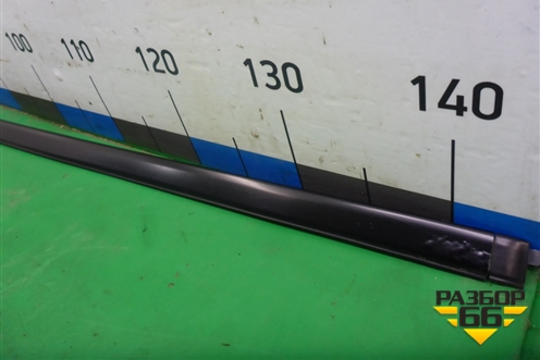 Молдинг лобового стекла левый для Mercedes Benz ML-Klass W166 c 2011г (МЛ)