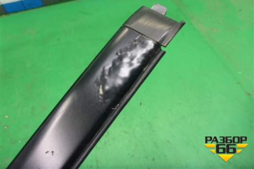 Молдинг лобового стекла левый для Mercedes Benz ML-Klass W166 c 2011г (МЛ)