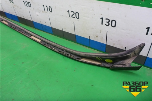 Молдинг лобового стекла левый для Mercedes Benz ML-Klass W166 c 2011г (МЛ)