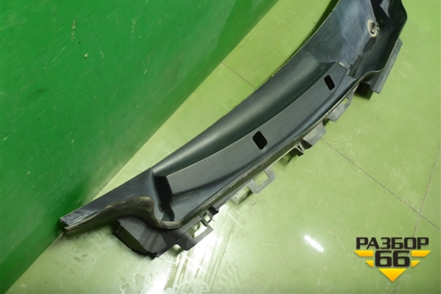 Решетка стеклоочистителей (A1668300028) для Mercedes Benz ML-Klass W166 c 2011г (МЛ)