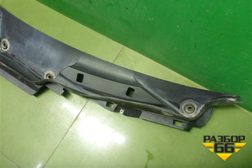 Решетка стеклоочистителей (A1668300028) для Mercedes Benz ML-Klass W166 c 2011г (МЛ)