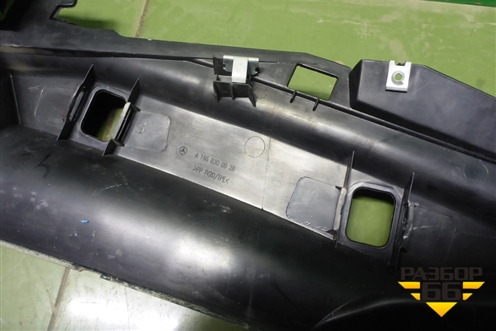 Решетка стеклоочистителей (A1668300028) для Mercedes Benz ML-Klass W166 c 2011г (МЛ)