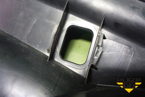 Решетка стеклоочистителей (A1668300028) для Mercedes Benz ML-Klass W166 c 2011г (МЛ)