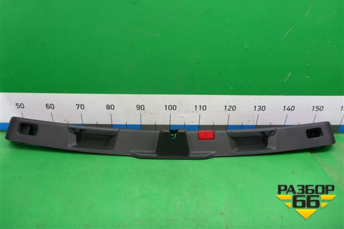 Обшивка двери багажника (нижняя) (A1667400072) для Mercedes Benz ML-Klass W166 c 2011г (МЛ)