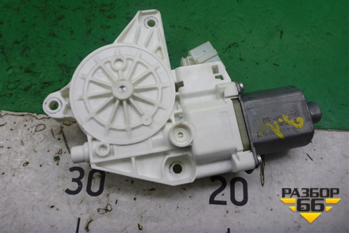 Моторчик стеклоподъёмника задний левый (A1669060501) для Mercedes Benz ML-Klass W166 c 2011г (МЛ)