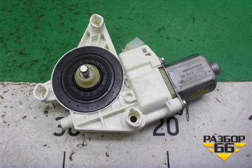 Моторчик стеклоподъёмника задний правый (A1669060601) для Mercedes Benz ML-Klass W166 c 2011г (МЛ)