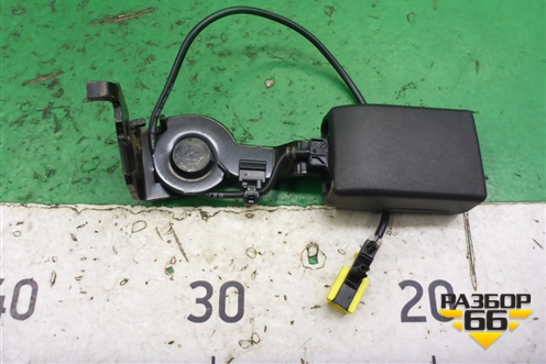 Замок ремня безопасности задний (центральный) (A1668600769) для Mercedes Benz ML-Klass W166 c 2011г (МЛ)