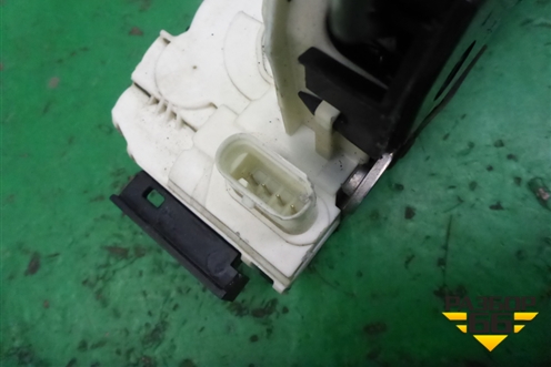 Замок двери передней левой (A1667200135) для Mercedes Benz ML-Klass W166 c 2011г (МЛ)