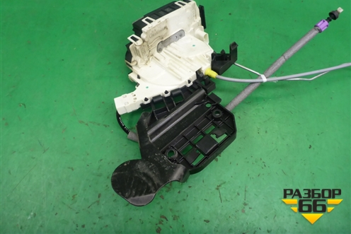 Замок двери передней правой (A1667200435) для Mercedes Benz ML-Klass W166 c 2011г (МЛ)