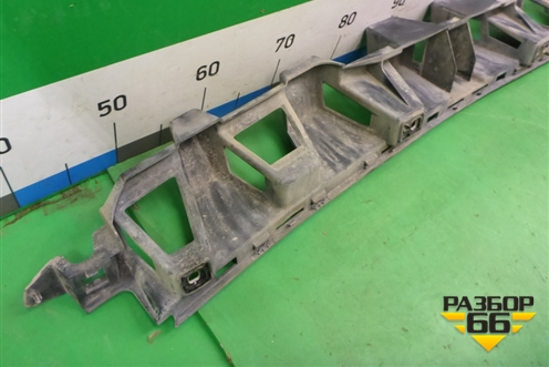 Кронштейн заднего бампера центральный (A1668850165) для Mercedes Benz ML-Klass W166 c 2011г (МЛ)