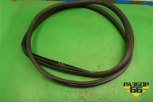 Уплотнитель двери задней правой для Mercedes Benz ML-Klass W166 c 2011г (МЛ)