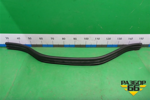 Уплотнитель капота (на решётку стеклоочистителей) для Mercedes Benz ML-Klass W166 c 2011г (МЛ)