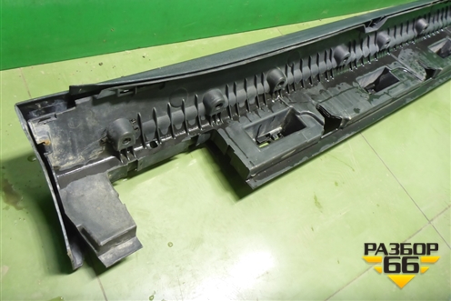 Подножка левая (A1666980125) для Mercedes Benz ML-Klass W166 c 2011г (МЛ)