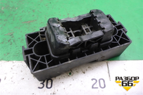 Поддомкратник (передний) (A1666900134) для Mercedes Benz ML-Klass W166 c 2011г (МЛ)