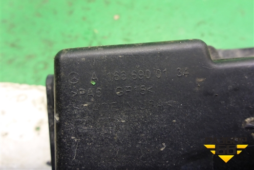 Поддомкратник (передний) (A1666900134) для Mercedes Benz ML-Klass W166 c 2011г (МЛ)