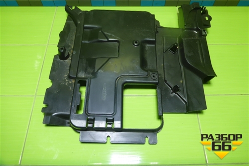 Накладка внутренняя (под сиденьем задняя правая) (A1666840018) для Mercedes Benz ML-Klass W166 c 2011г (МЛ)