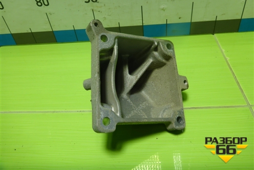 Кронштейн двигателя правый (3.5л M276.955) (A2762230604) для Mercedes Benz ML-Klass W166 c 2011г (МЛ)