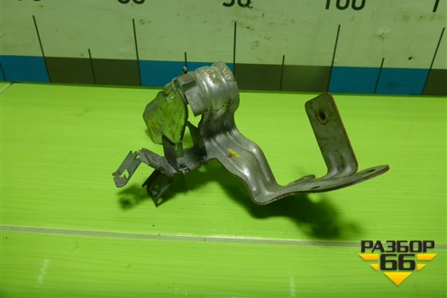 Кронштейн воздушного фильтра правый (A2761401540) для Mercedes Benz ML-Klass W166 c 2011г (МЛ)